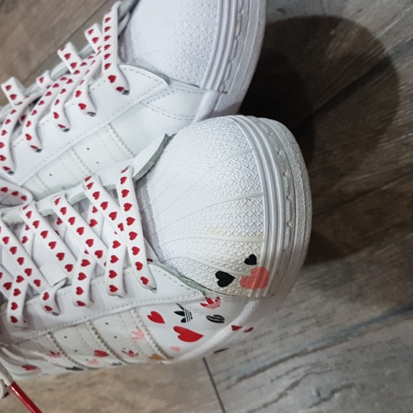 ADIDAS Limited Edition Superstar Hearts Shoes 7 - Picture 7 of 14